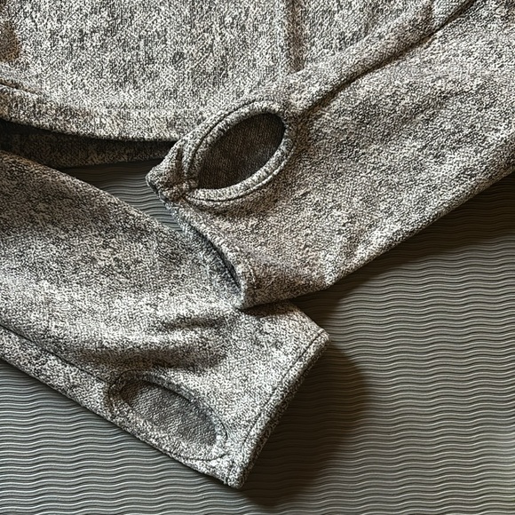 Gymshark Crop Long Sleeve Flyer Texture Charcoal Marl Gray White M - Picture 6 of 6